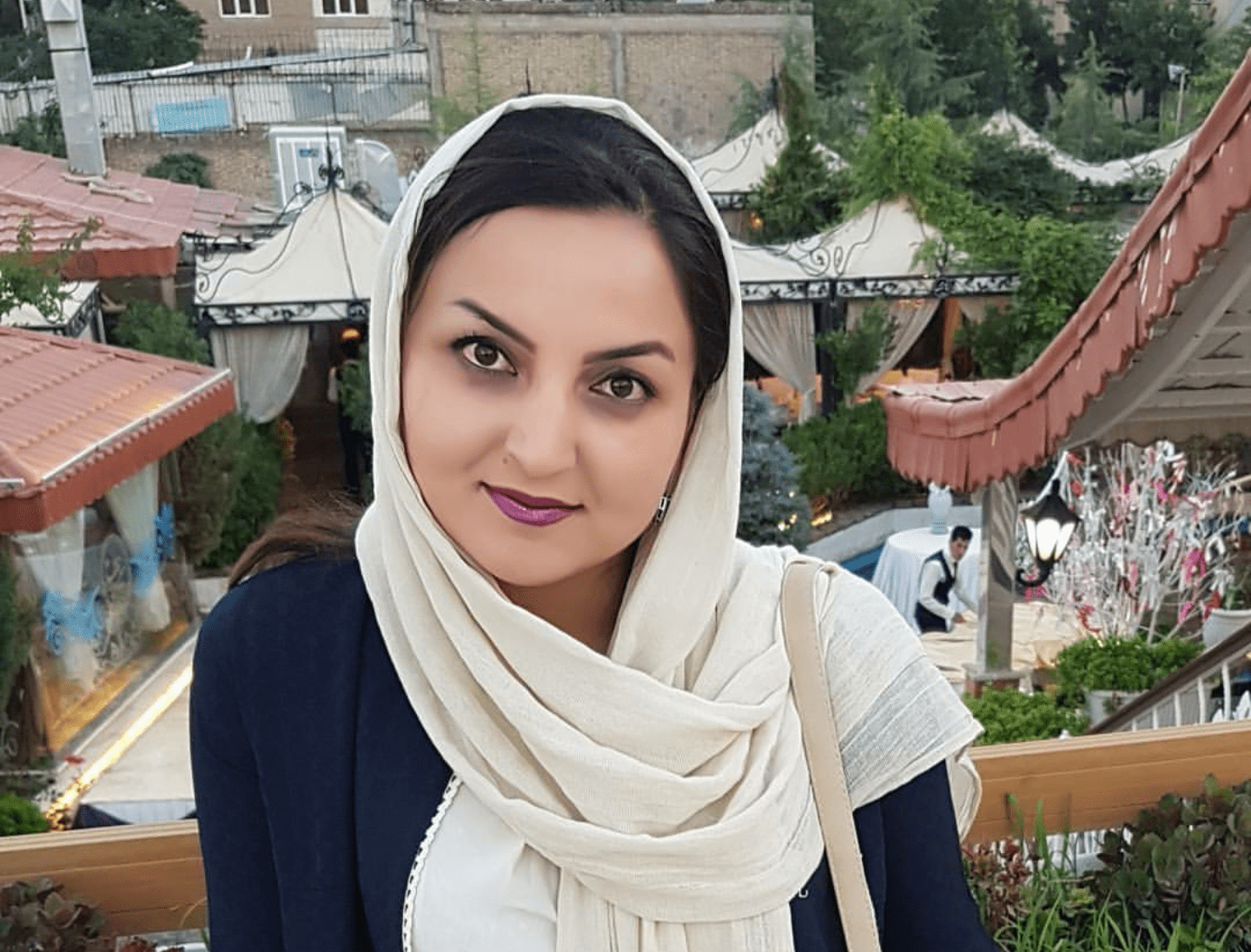 شعری از الهام میزبان